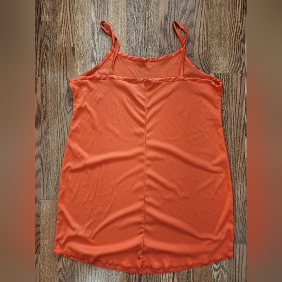 Beach coverup - Picture 3 of 4